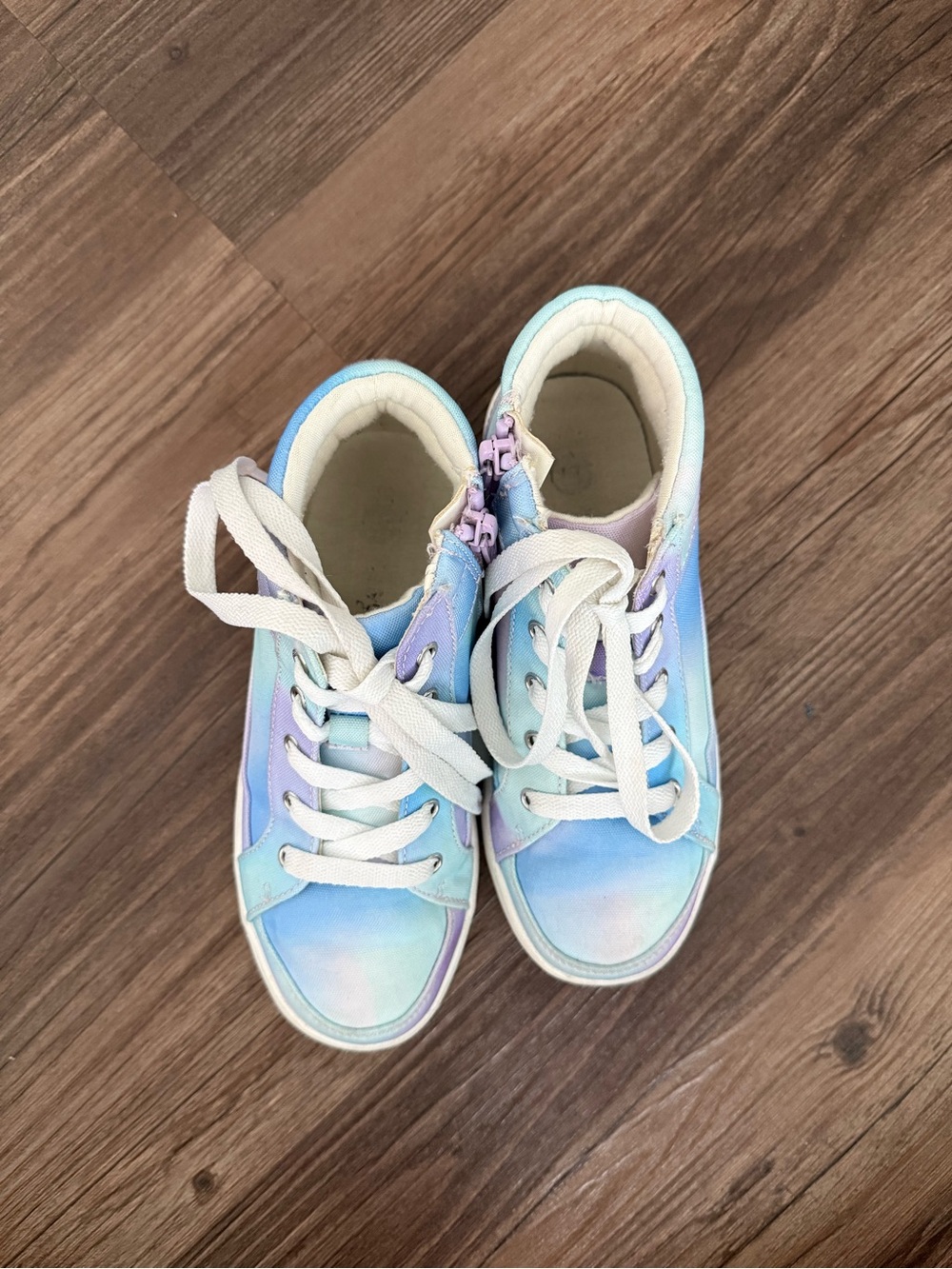 Cat & Jack Kids High-Top Sneakers in Pastel Blue and Lavender - Picture 5 of 7
